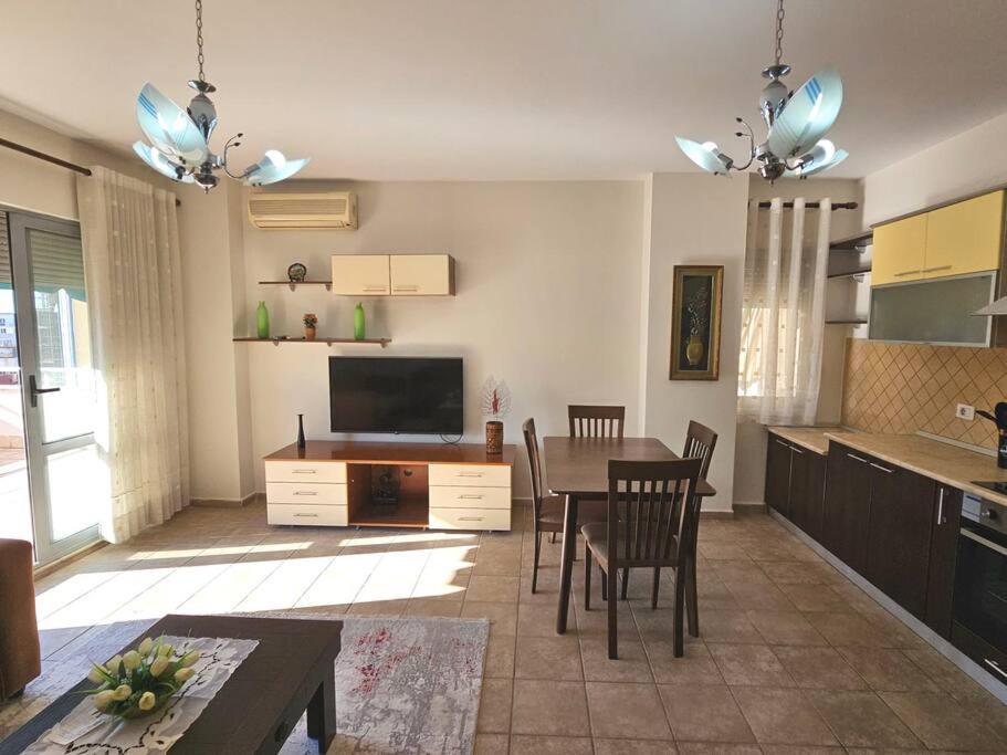 Central Apartment Tirana Bagian luar foto