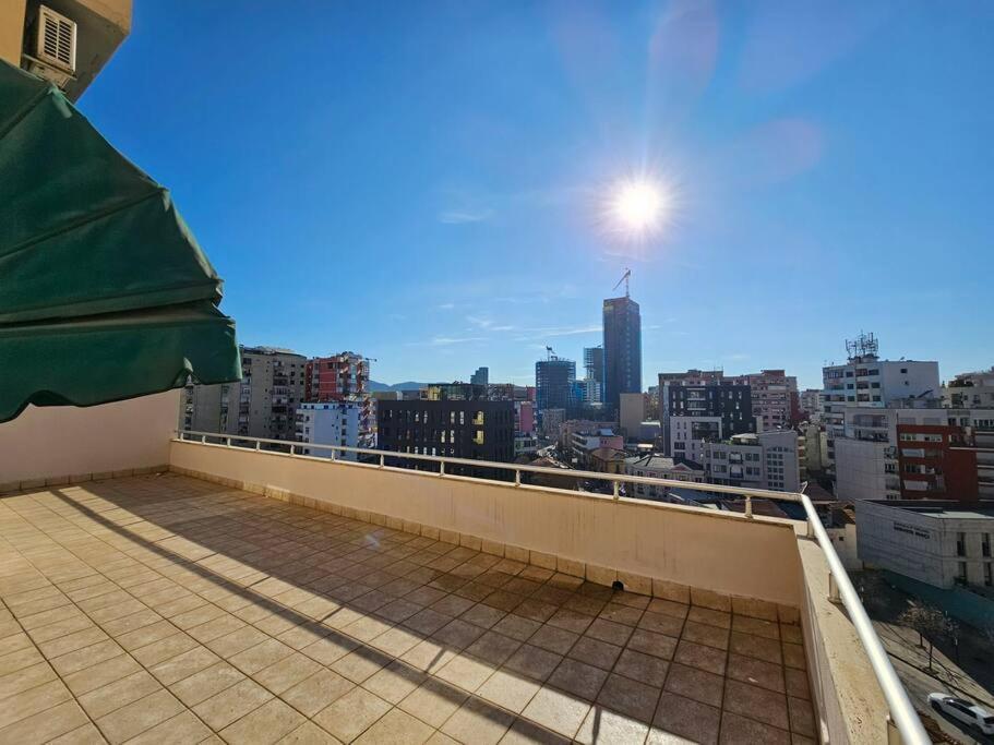 Central Apartment Tirana Bagian luar foto