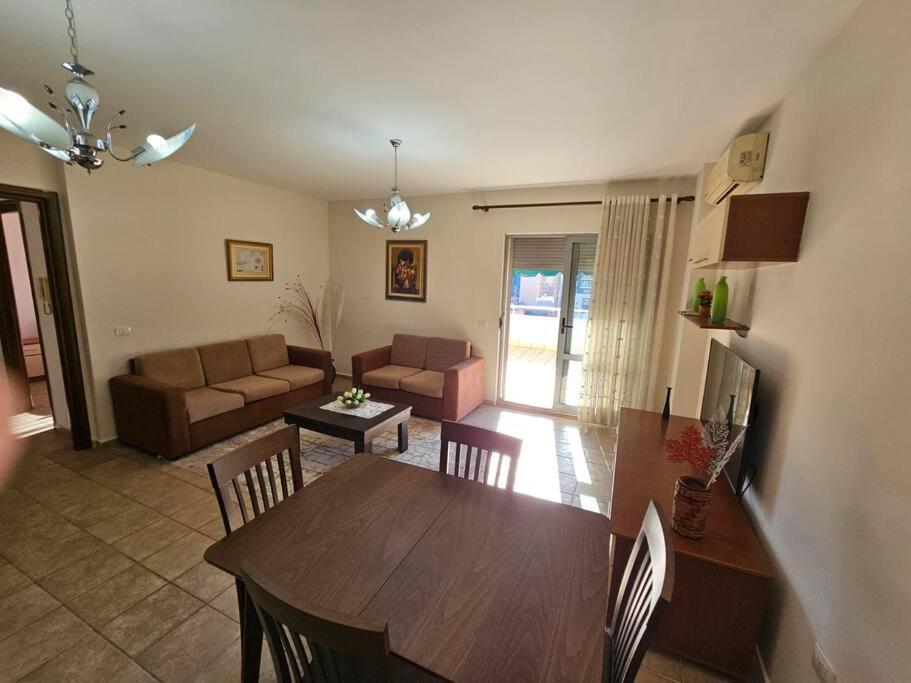 Central Apartment Tirana Bagian luar foto